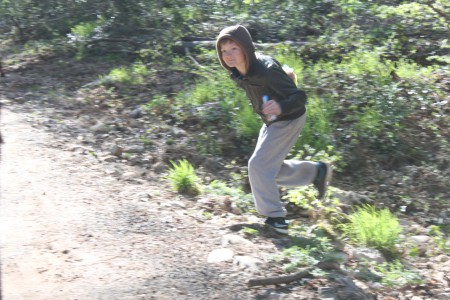 Bastien à la chasse aux oeufs 